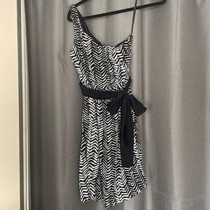 Black and white one shoulder cocktail dress